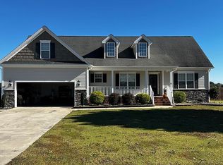 206 Willowbrook Dr, Pikeville, NC 27863