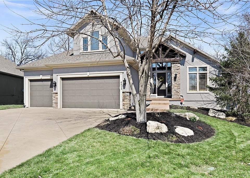 6823 Woodstock Ct, Shawnee, KS 66218 Zillow