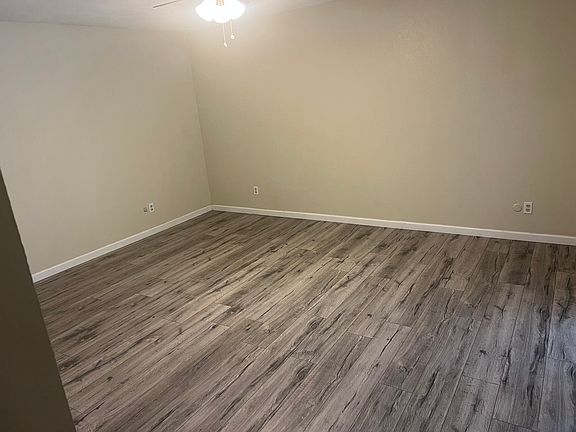5th image of 3013 W San Madele Ave
