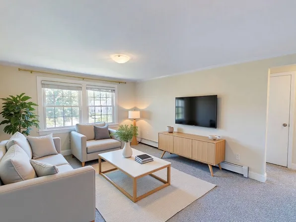 2 McDewell Ave APT 18, Danvers, MA 01923