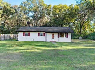 2 Poinsettia Dr, Deland, FL 32724