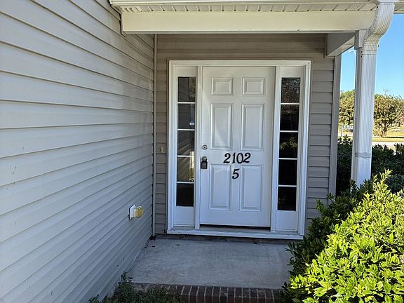 2nd image of 2102 Mayberry Loop Rd APT 5