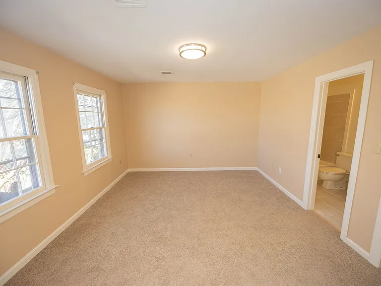 2043 Hazel Hedge Ln — Photo 14