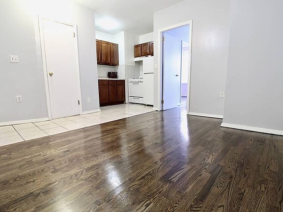 2nd image of 6839 Myrtle Ave #3R