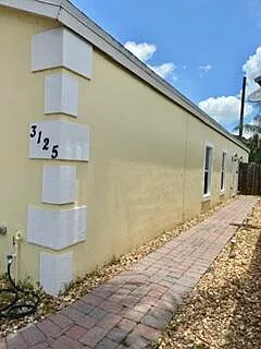 3 bed, 2.0 bath, 1408 sqft, $2,800 — Photo 3