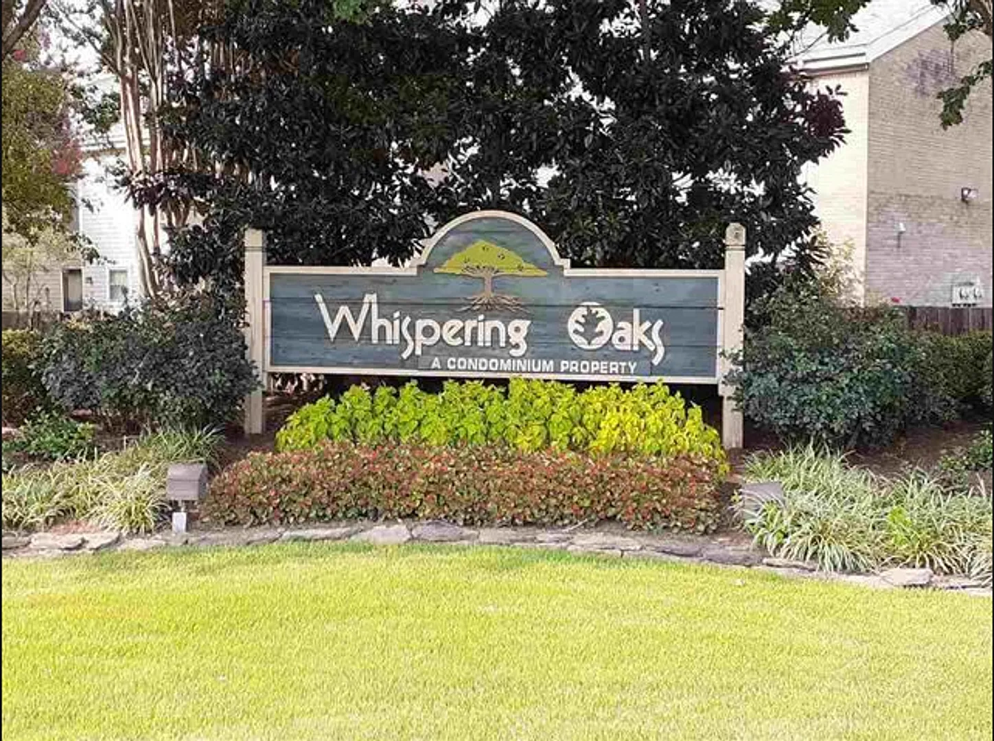 1BD/1BA Townhouse located on the Germantown/Memphis Line! — Photo 1