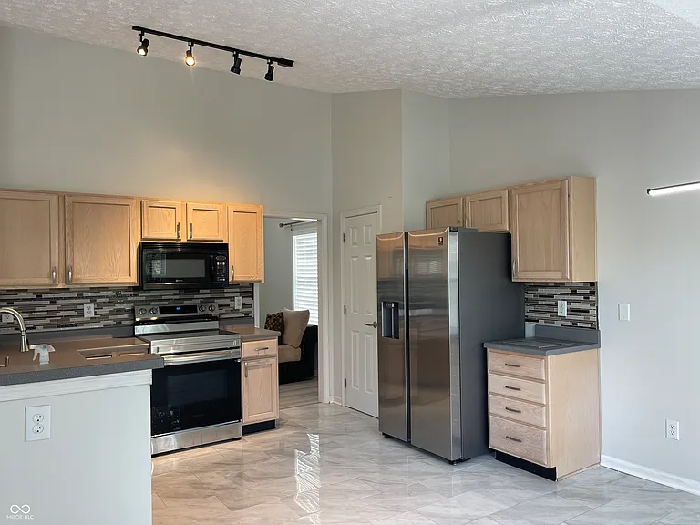 1058 Sugar Maple Dr — Photo 7