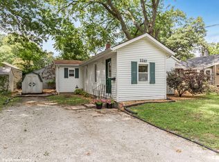 2210 37th St, Des Moines, IA 50310