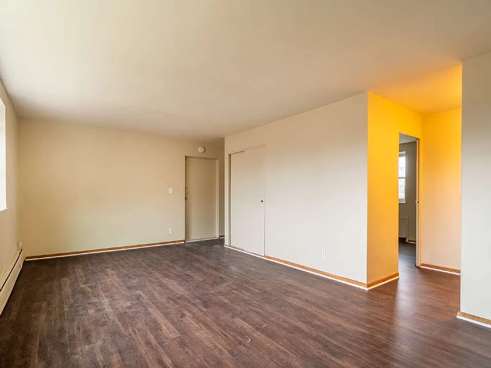 1966 Delaware Ave #6