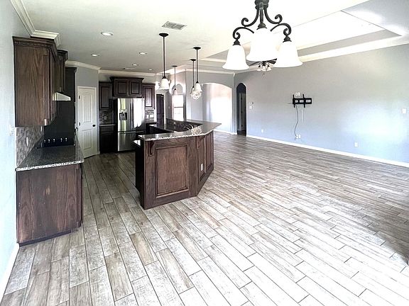 5th image of 2310 Vaughan Dr