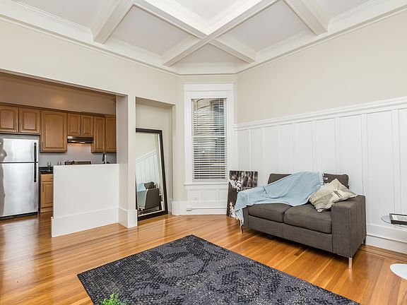 3rd image of 1562 Sacramento St #304