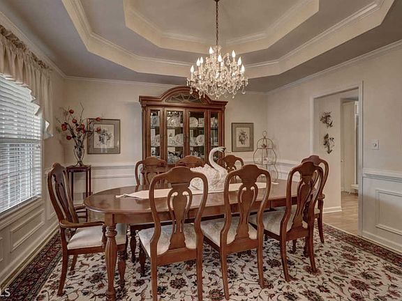 5th image of 9267 Carnes Estates Dr