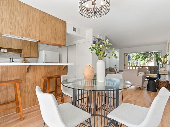 4th image of 125 Connemara Way APT 177