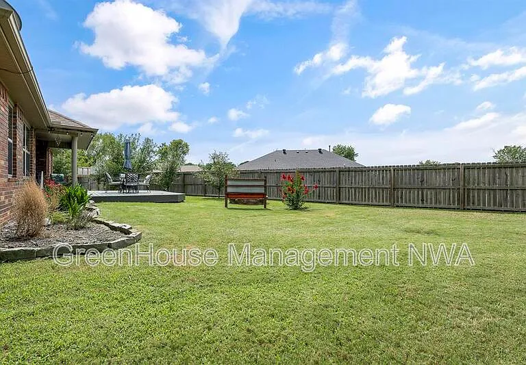 307 Blair Cir — Photo 22