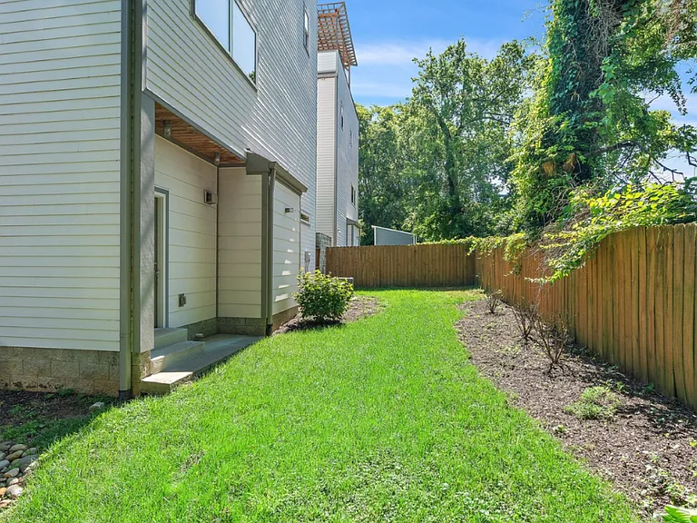 1506 Ward Ave — Photo 41