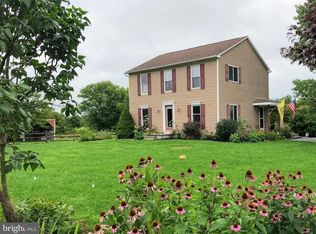 575 Hilltown Rd, Gettysburg, PA 17325