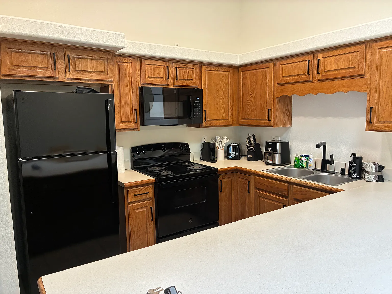 2 bed, 1100 sqft, $1,900 — Photo 4