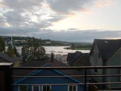 2611 Eastlake Ave E APT 205, Seattle, WA, 98102