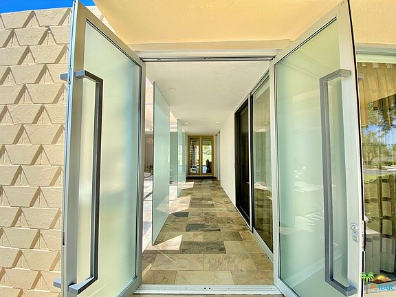 3rd image of 34 Lakeview Cir