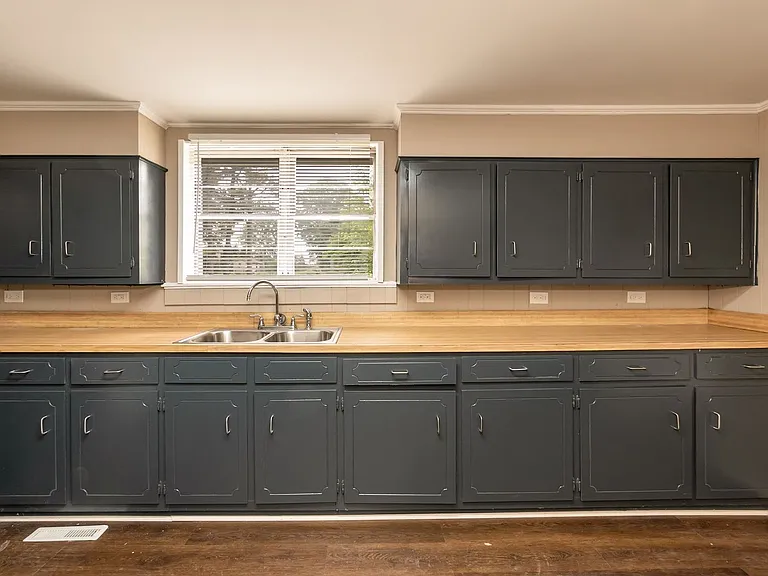 4042 S Church St — Photo 12