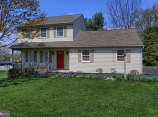 2367 Stumptown Rd, Lancaster, PA 17602