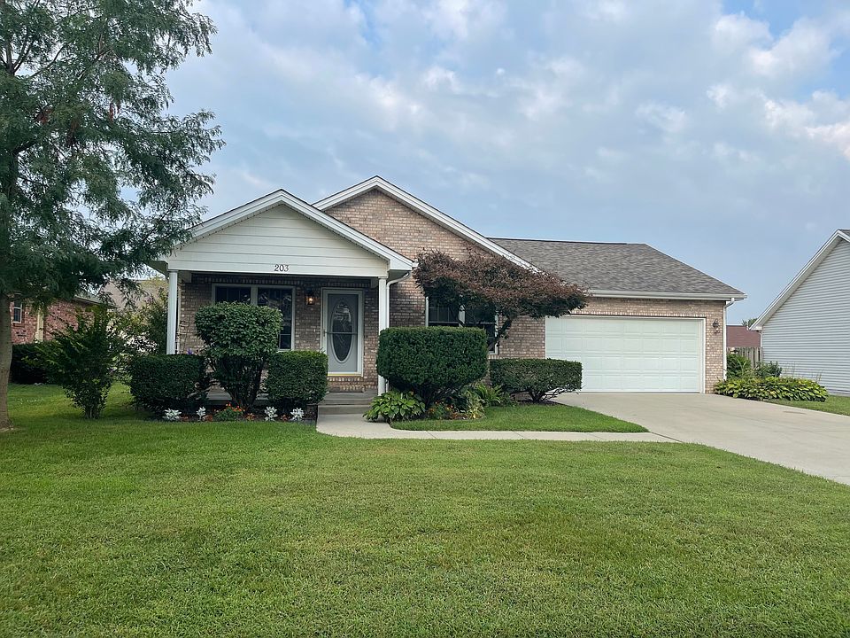 1st image of 203 Bishop Dr
