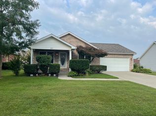 203 Bishop Dr, Seymour, IN 47274