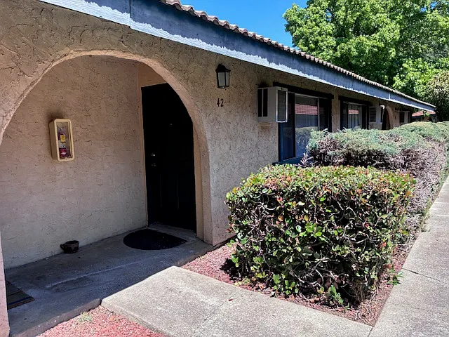 Adobe Villa Apartments — Photo 67