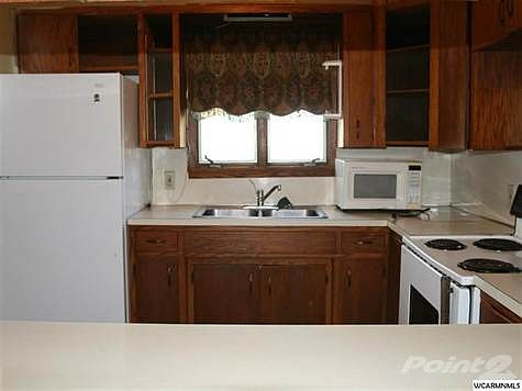 stove and fridge stay