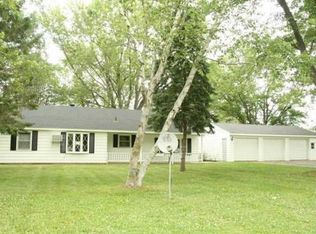 35 Auburn Dr, Beloit, WI 53511