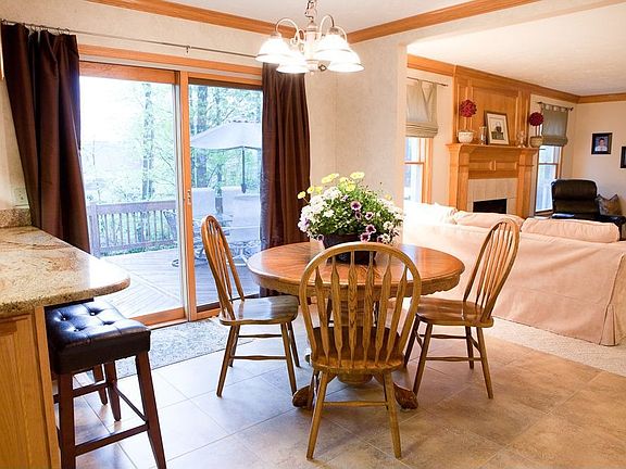 5th image of 1109 Woodglen Cir