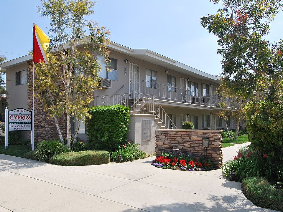 2nd image of 730 N Cypress St APT 306