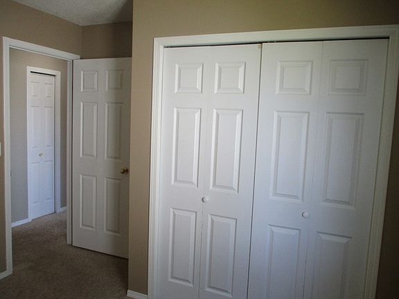 2nd image of 9211 94a Ave