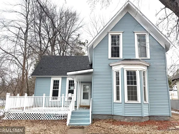 886 Johnson Pkwy, Saint Paul, MN 55106