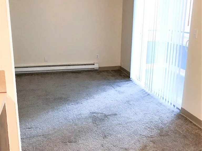 Hill Town Apartments — Photo 35