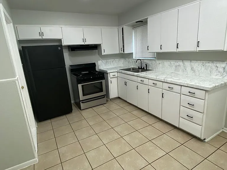 6805 Dubuque Ln — Photo 4