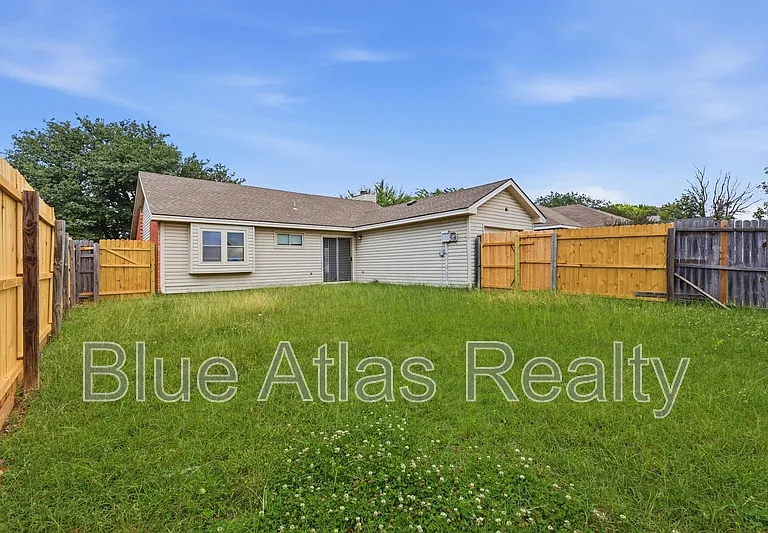 1612 Hunterwood Dr — Photo 18