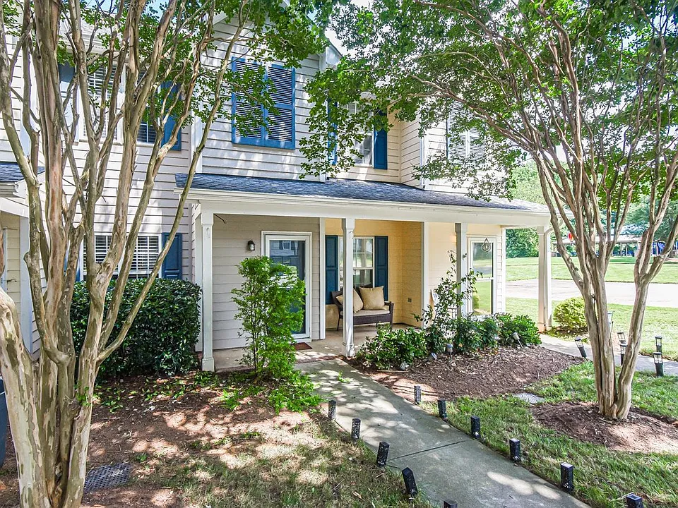 244 Commons Dr