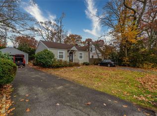 78 E 17th St, Huntington Station, NY 11746