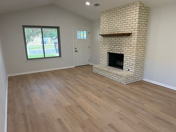 5th image of 1202 Chapel View Dr