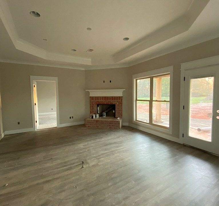 2nd image of 105 Ellis Dr