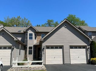 3064 Village Dr, Center Valley, PA 18034