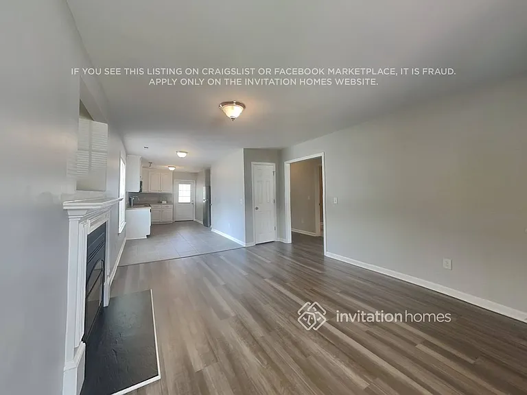 101 Blackthorne Ct — Photo 4