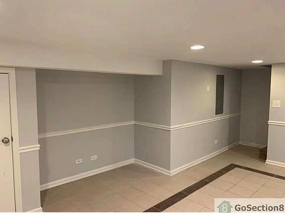 3rd image of 8107 S Kingston Ave