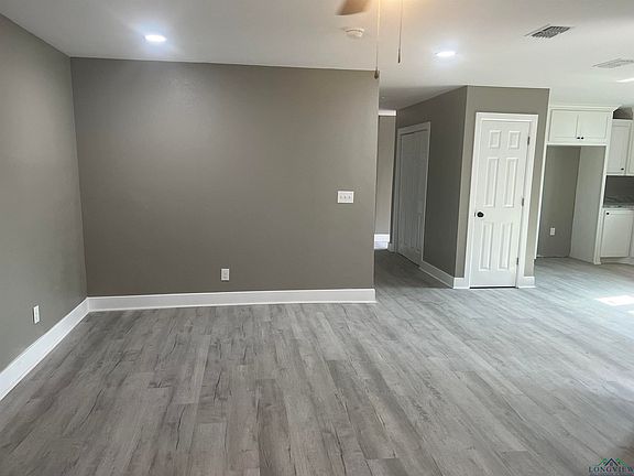 2nd image of 2905 Bel Air Dr