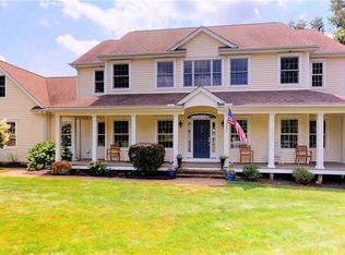 75 Warren Gln, Burlington, CT 06013