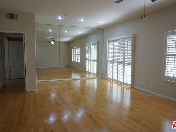 3rd image of 861 S Windsor Blvd APT 102