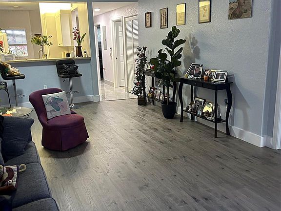 5th image of 7725 Yardley Drive #113
