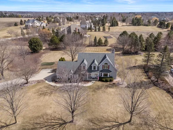 12112 North Silver AVENUE, Mequon, WI 53097