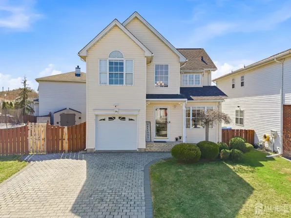 24 Rubar Dr, Parlin, NJ 08859